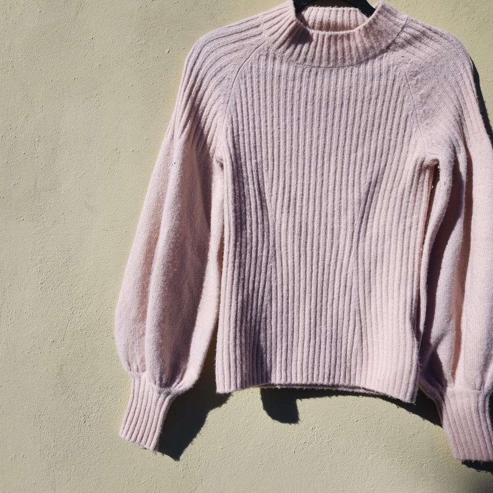 7 For All Mankind 51% Wool Soft Pink Turtleneck Sweater - Picture 5 of 9